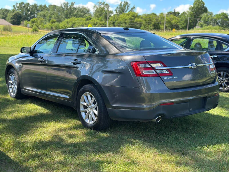 2015 Ford Taurus SE
