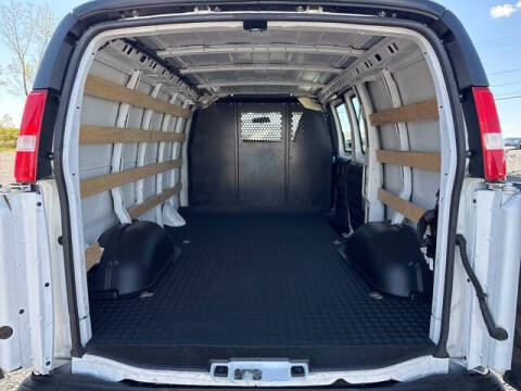 2023 Chevrolet Express 2500