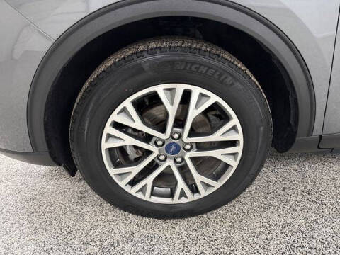 2022 Ford Escape Hybrid SEL