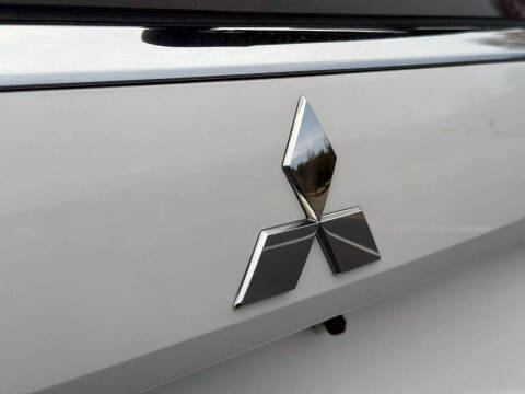 2017 Mitsubishi Outlander ES