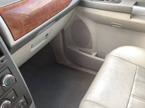 2008 Chrysler Town and Country Touring