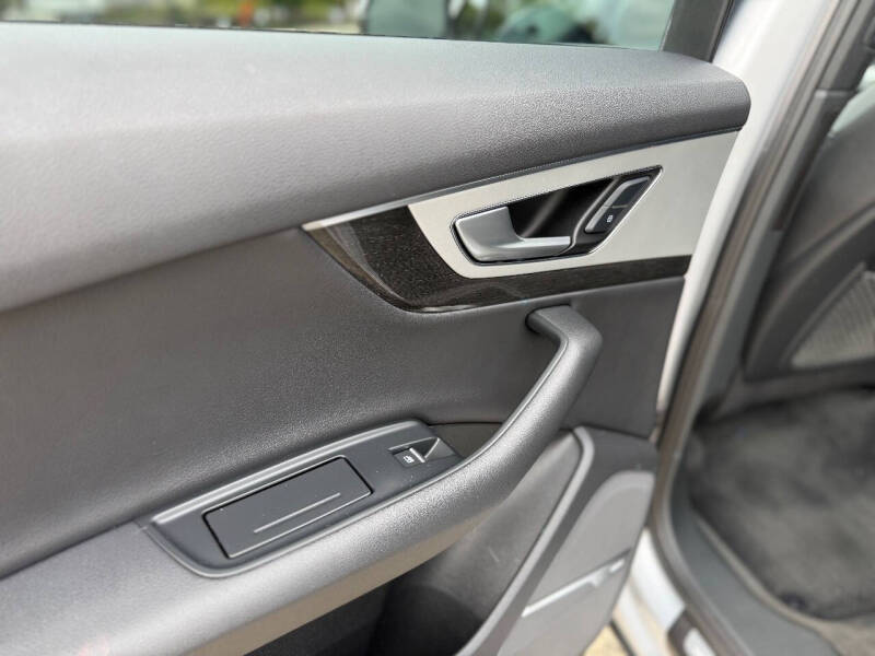 2019 Audi Q7 quattro Premium Plus 45 TFSI