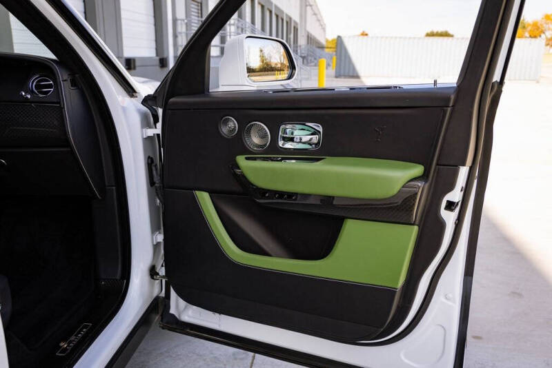 2023 Rolls-Royce Black Badge Cullinan