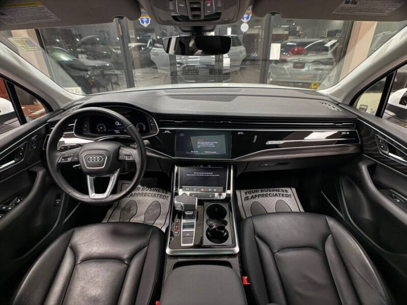 2022 Audi Q7 quattro Premium Plus 55 TFSI