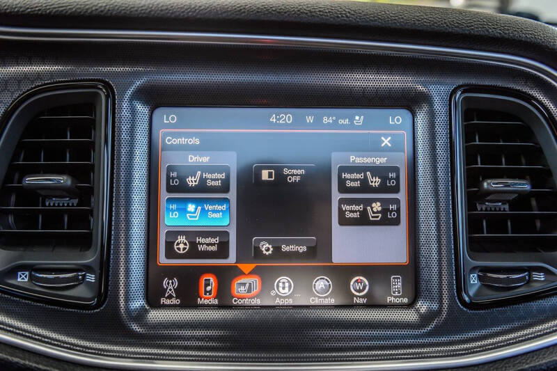 2015 Dodge Challenger SXT Plus