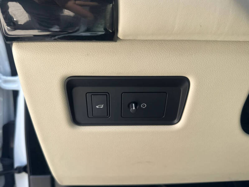 2021 Land Rover Range Rover P400 HSE Westminster Edition