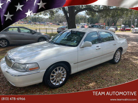 2006 Lincoln Town Car for sale at TEAM AUTOMOTIVE in Valrico FL