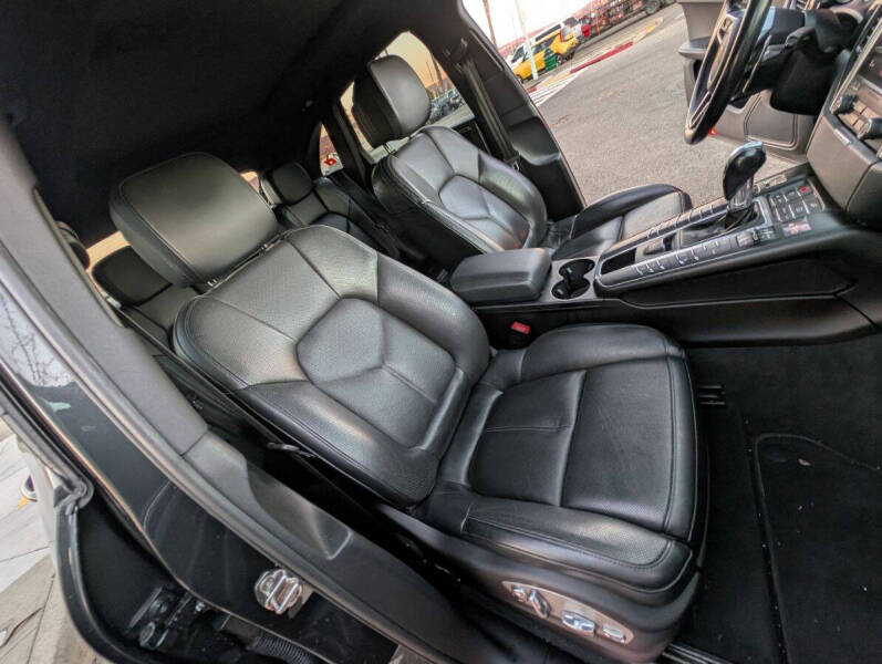 2018 Porsche Macan S