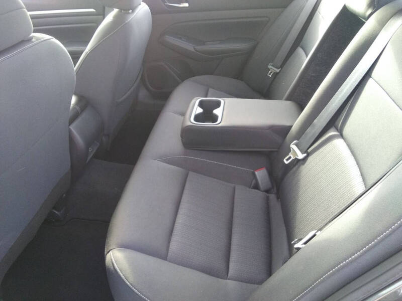 2022 Nissan Altima 2.5 SV