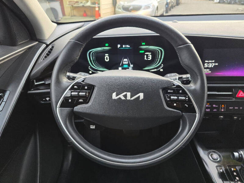 2023 Kia Niro EX
