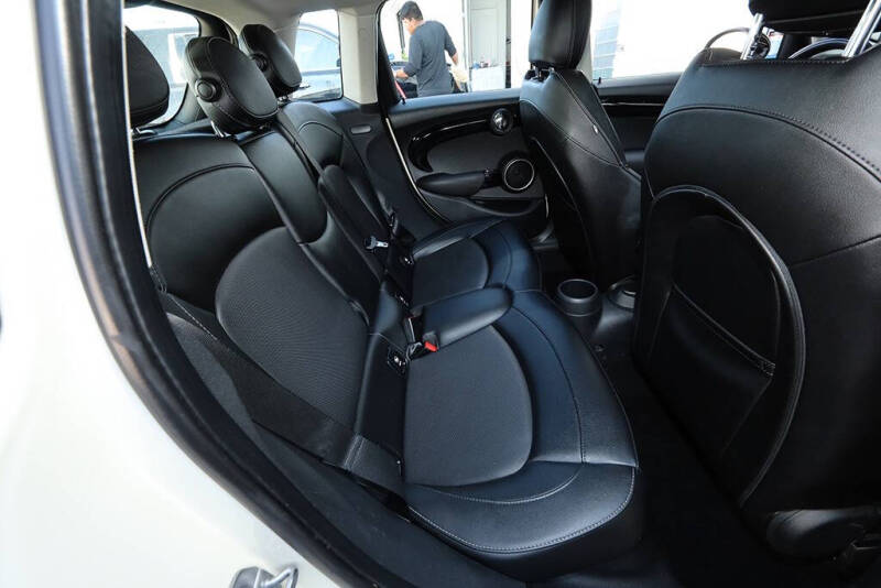 2015 MINI Hardtop 4 Door Cooper S