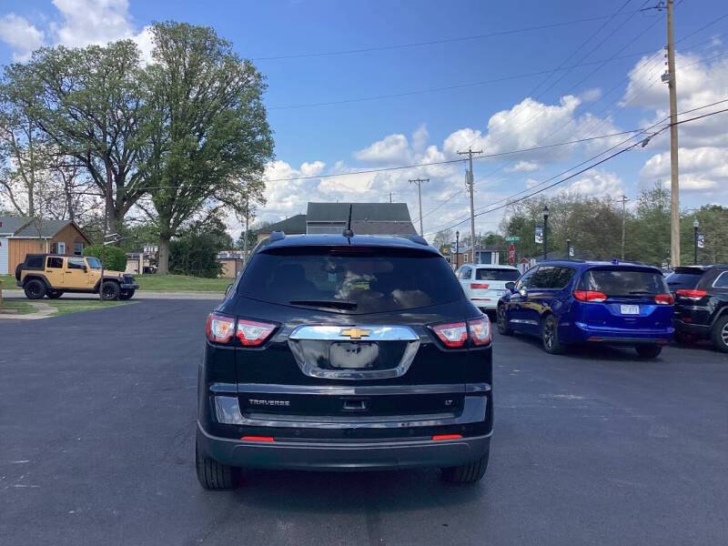 2017 Chevrolet Traverse LT