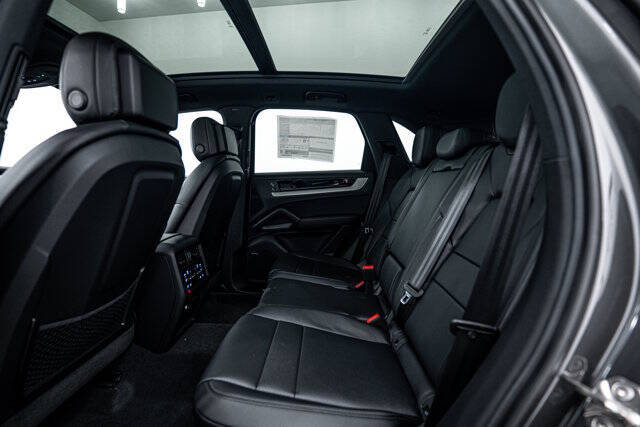 2025 Porsche Cayenne