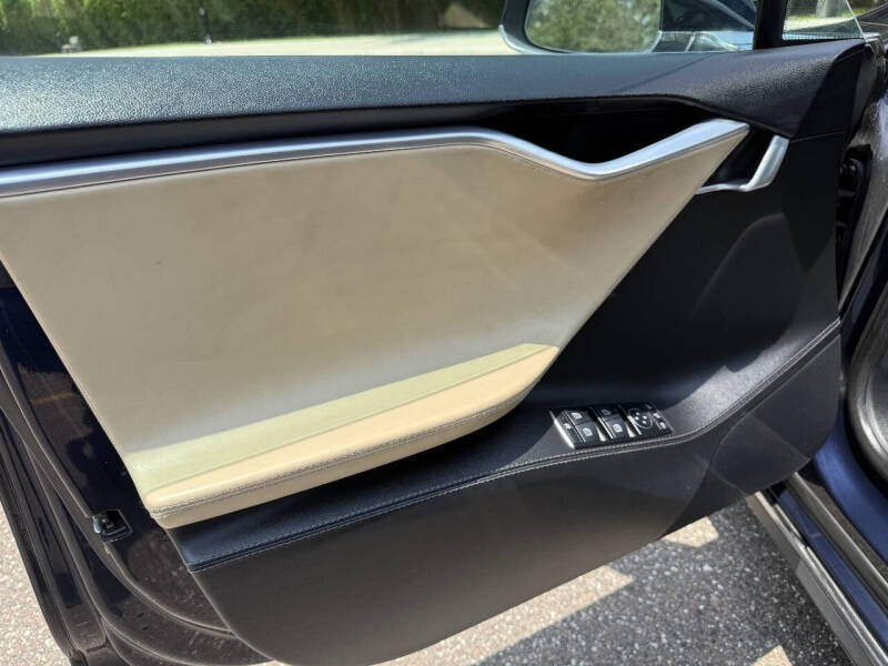 2015 Tesla Model S P85D