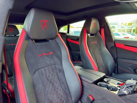 2024 Lamborghini Urus S