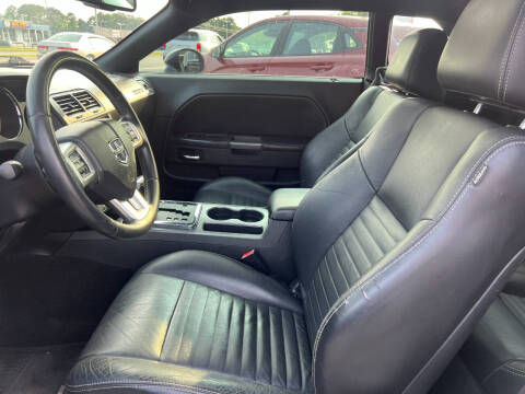 2011 Dodge Challenger R/T Plus