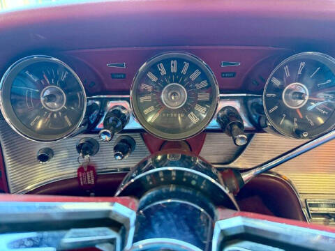 1962 Ford Thunderbird