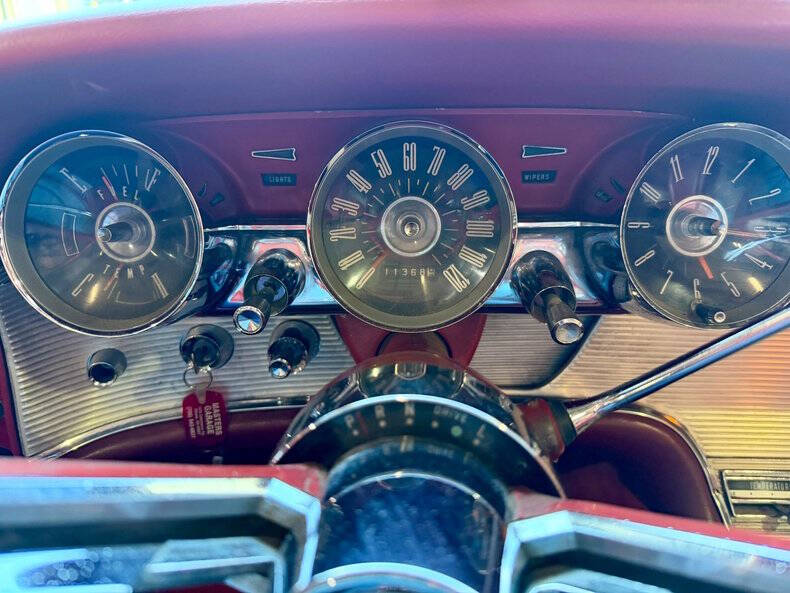 1962 Ford Thunderbird