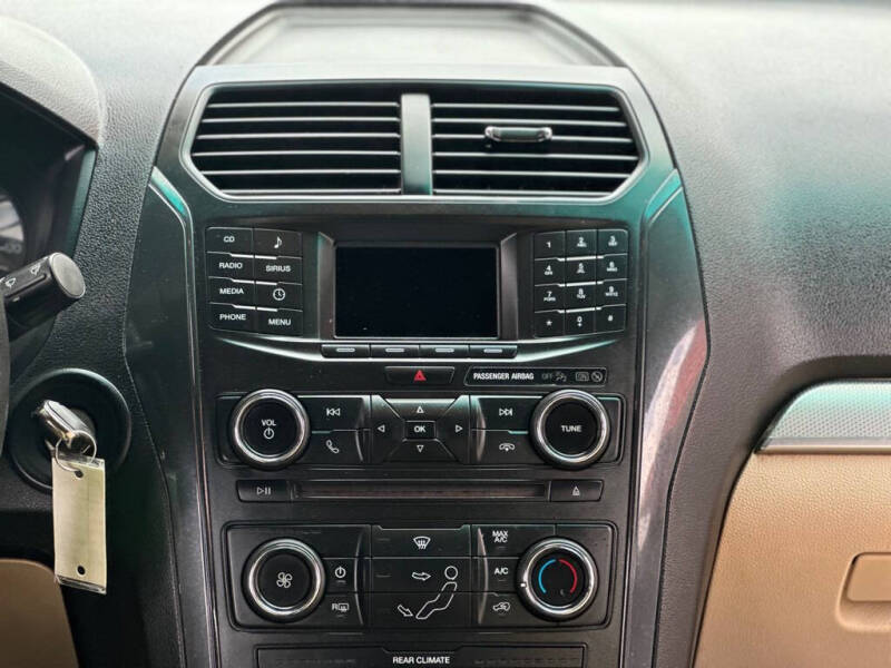 2016 Ford Explorer