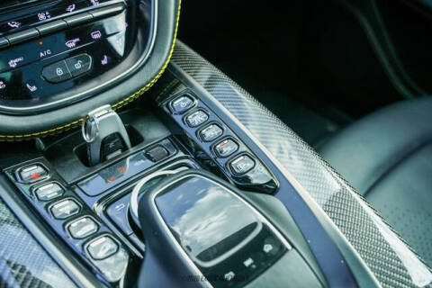 2021 Aston Martin DBX