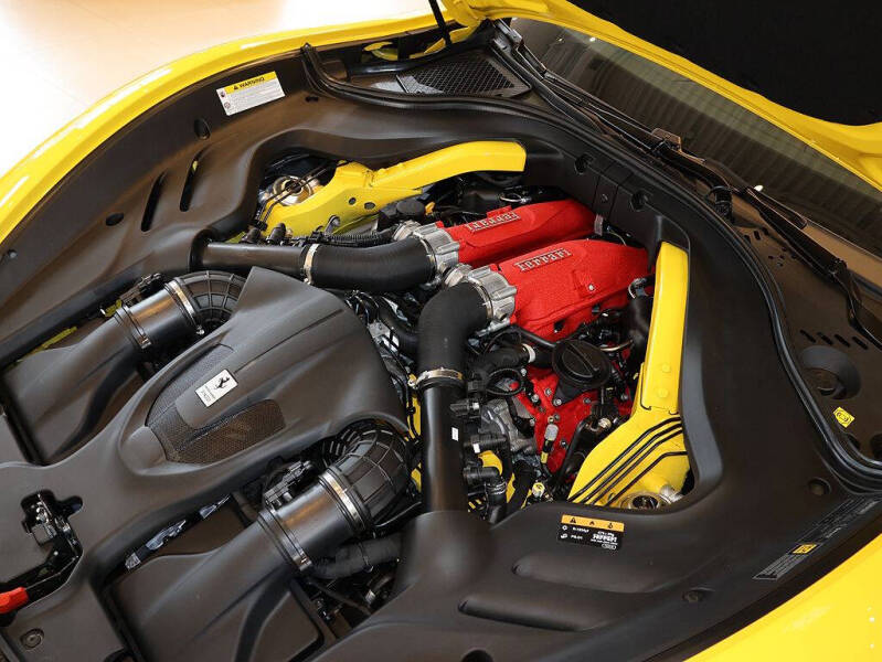 2025 Ferrari Roma Spider