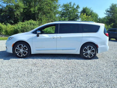2025 Chrysler Pacifica Pinnacle