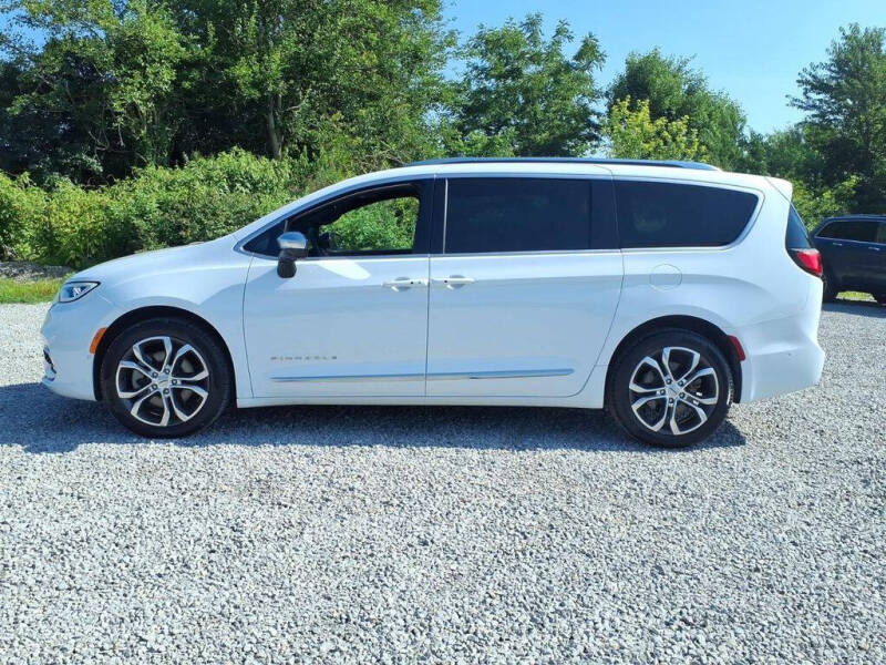 2025 Chrysler Pacifica Pinnacle