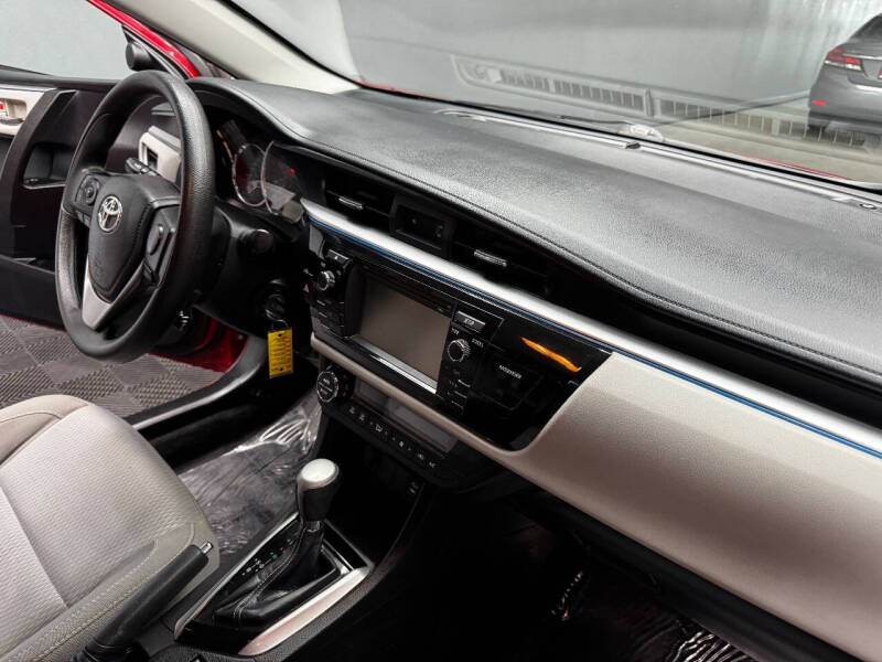 2016 Toyota Corolla LE Plus