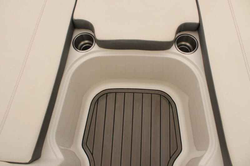 2018 Bayliner VR5 Bowrider