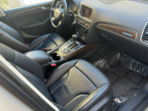 2017 Audi Q5 2.0T quattro Premium