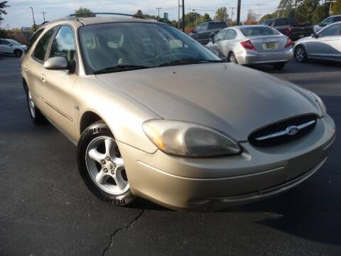 2000 Ford Taurus for sale at Wade Hampton Auto Mart in Greer SC