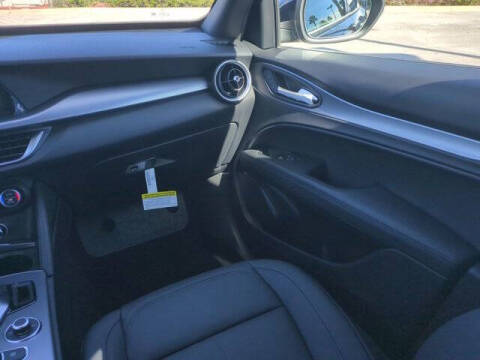 2025 Alfa Romeo Stelvio