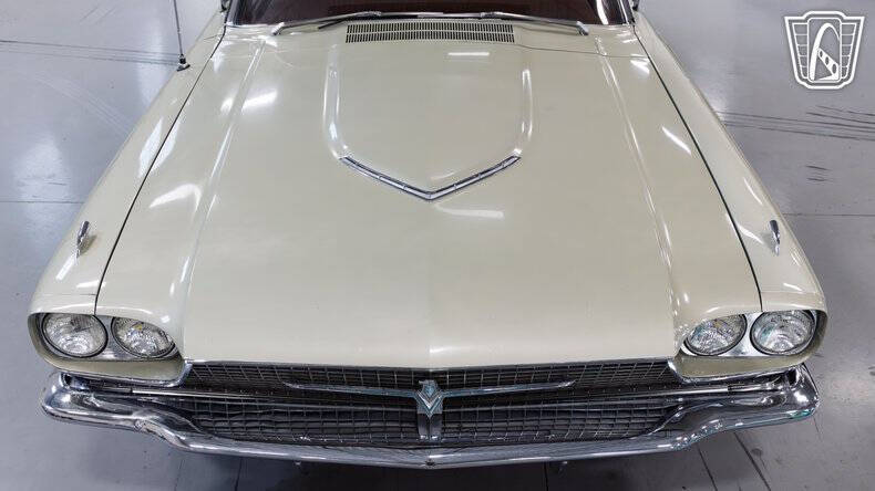 1966 Ford Thunderbird