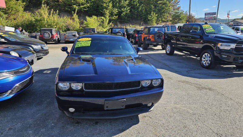 2013 Dodge Challenger SXT Plus