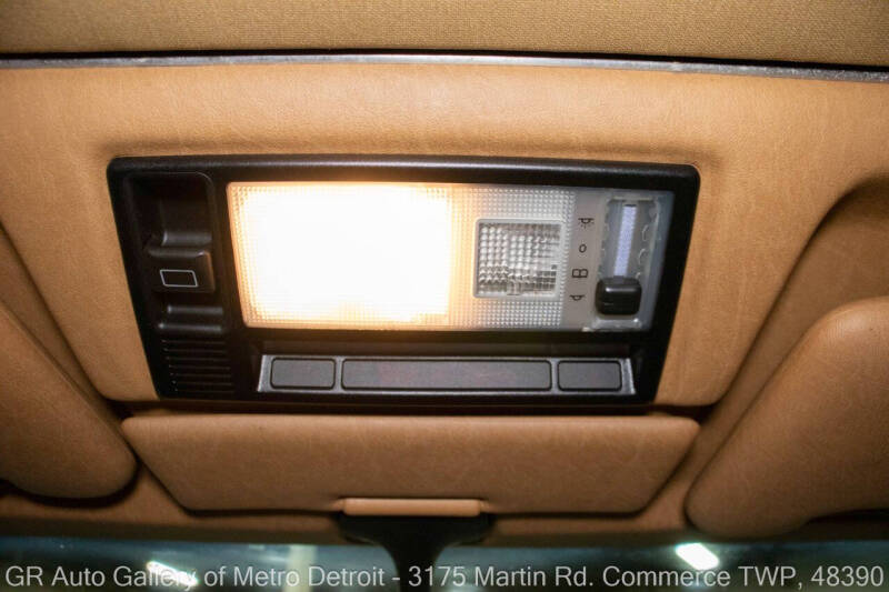 1991 Mercedes-Benz 560-Class 560 SEL