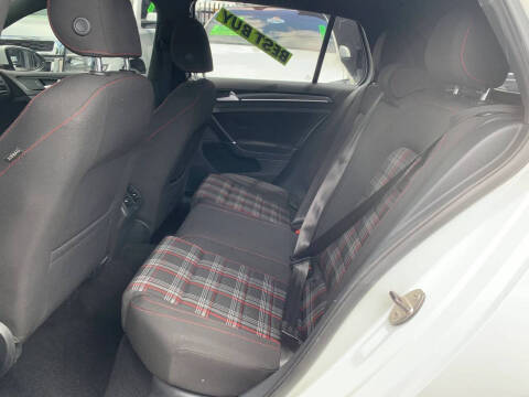 2017 Volkswagen Golf GTI S