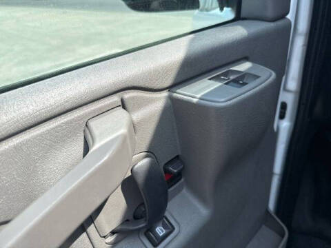 2017 Chevrolet Express 2500