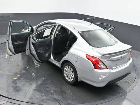 2019 Nissan Versa S Plus