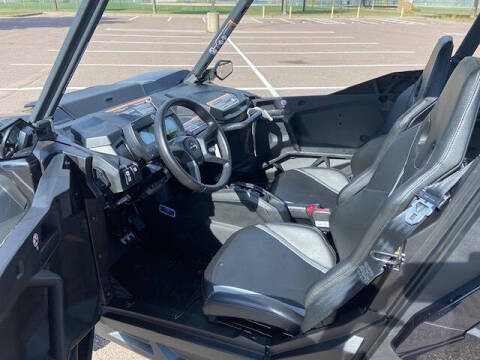 2025 Can-Am Commander Max XT-P 1000R