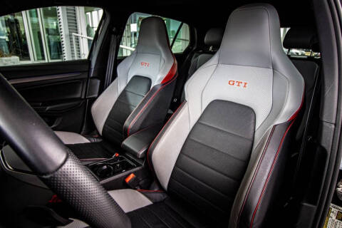 2023 Volkswagen Golf GTI SE