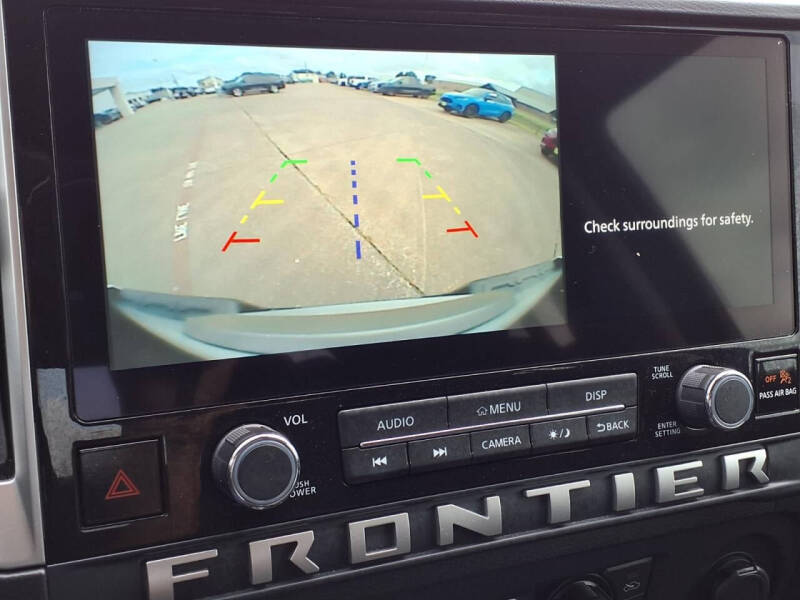 2025 Nissan Frontier SV