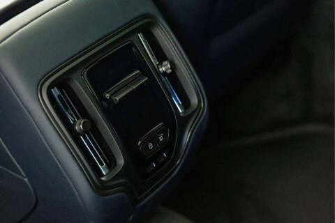 2025 Aston Martin DBX 707