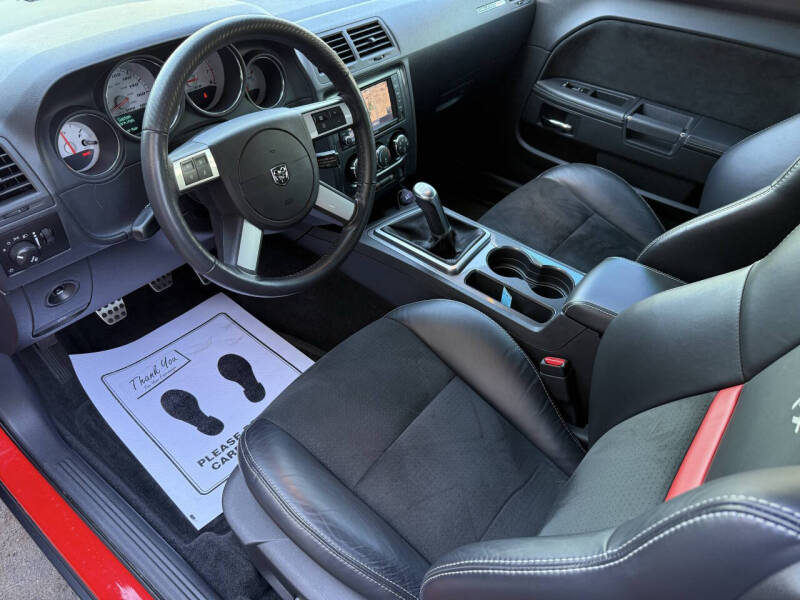 2009 Dodge Challenger SRT8