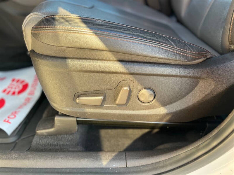 2019 Hyundai Santa Fe Ultimate 2.4L