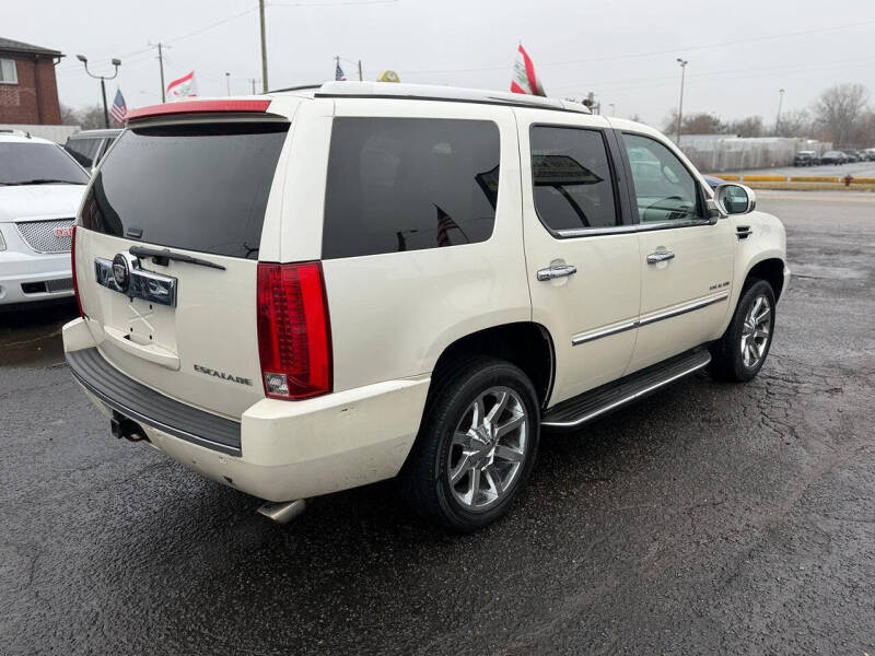 2011 Cadillac Escalade