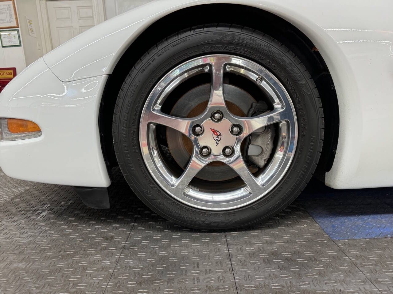 2004 Chevrolet Corvette 27