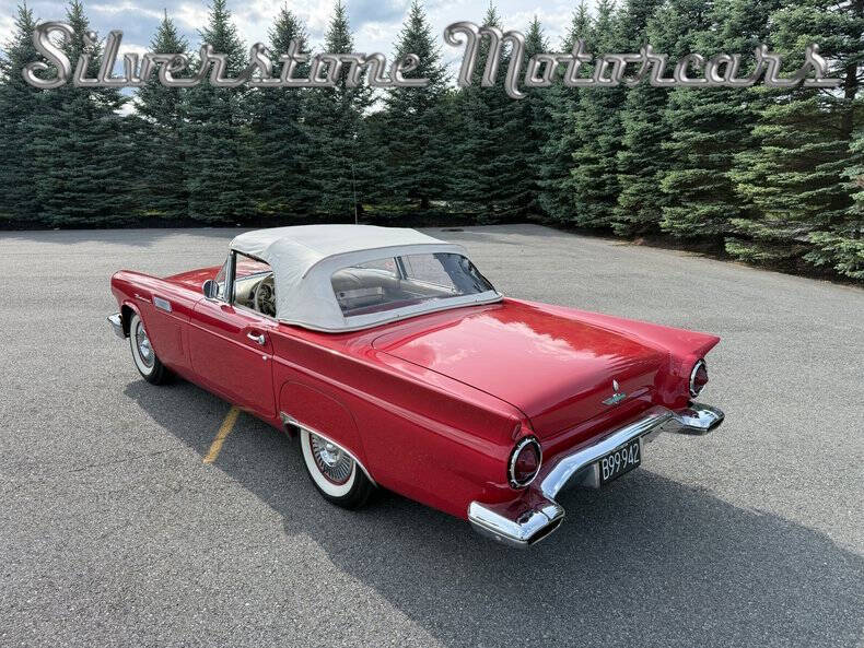 1957 Ford Thunderbird