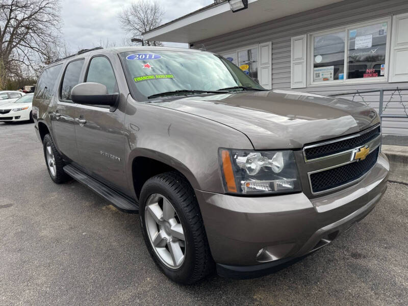 2011 Chevrolet Suburban LT photo 13