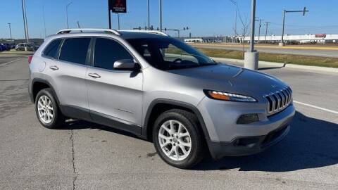 2018 Jeep Cherokee for sale at Napleton Autowerks in Springfield MO