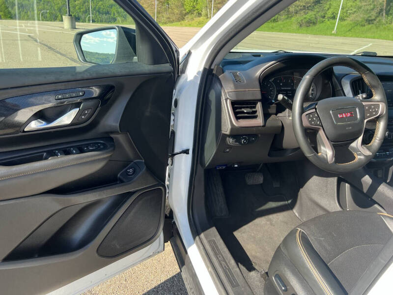 2023 GMC Terrain AT4